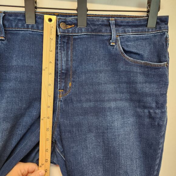 Old Navy Kicker Bootcut Jeans Size 18 Tall Long Blue Dark Wash High Rise Stretch - Picture 10 of 14